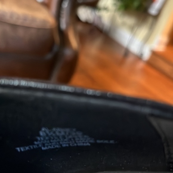 Black 2” heels - Picture 7 of 7